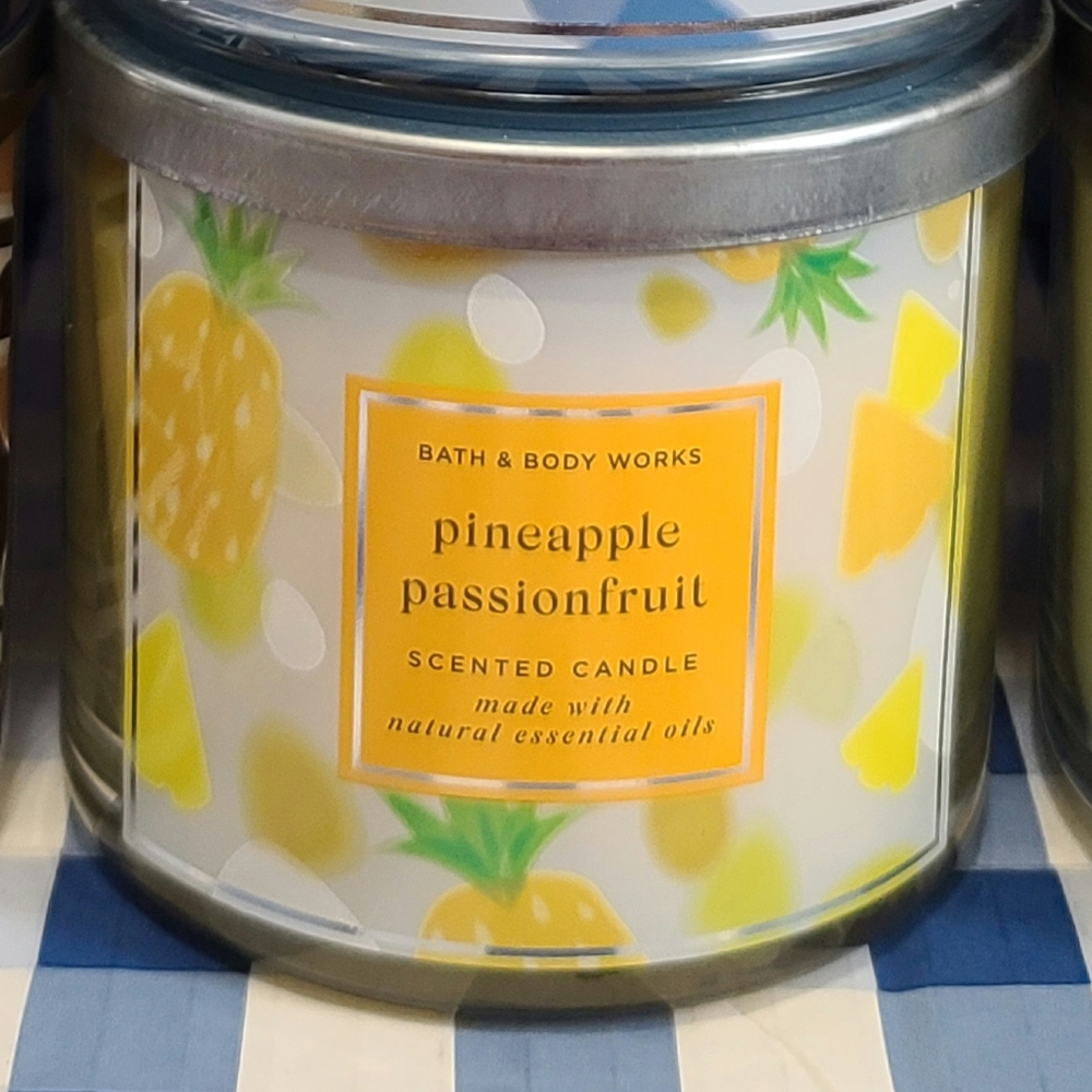 Pineapple passionfruit bath and body works candle
